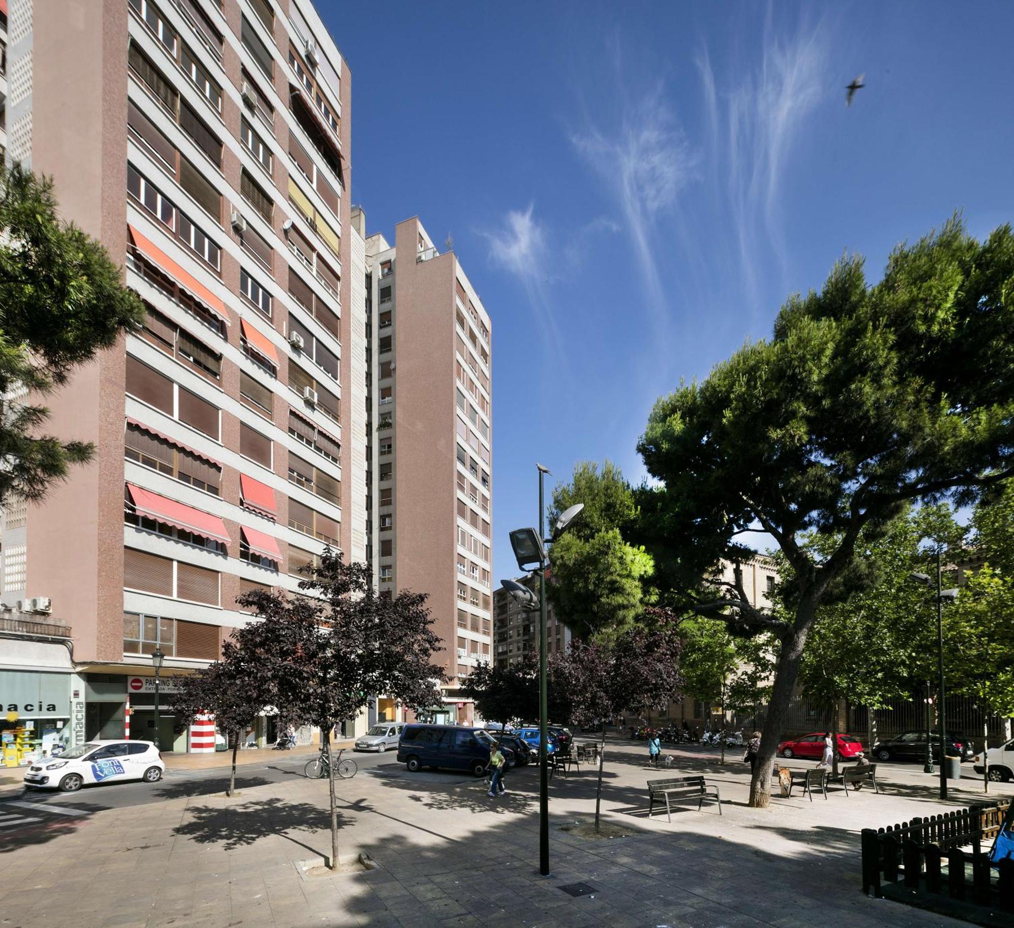 Mirador Del Ebro Apartment Zaragoza Bagian luar foto