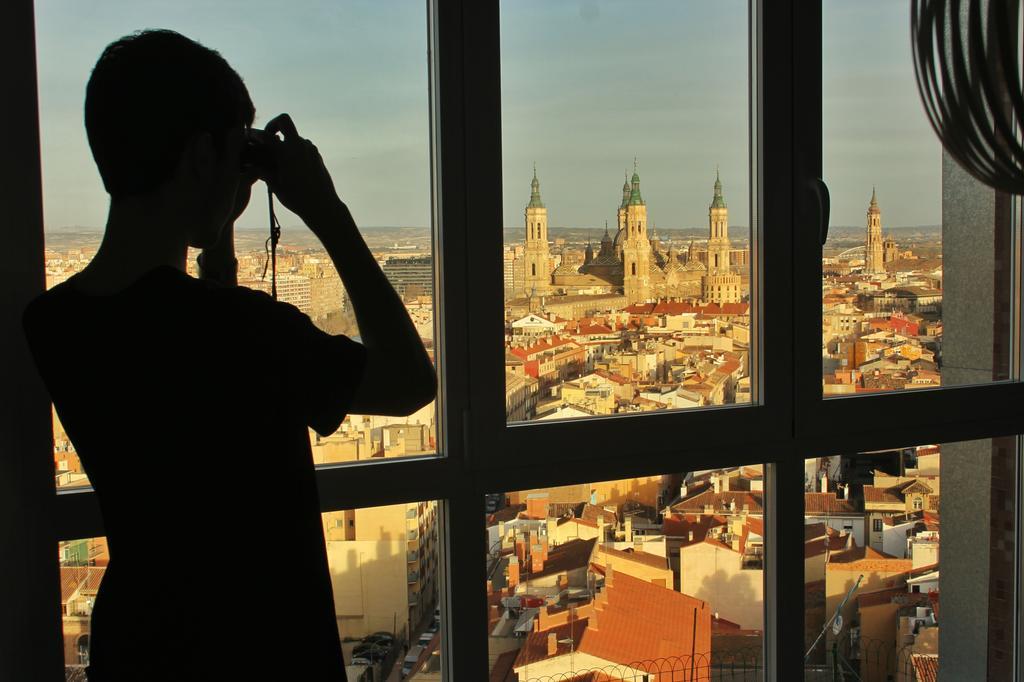 Mirador Del Ebro Apartment Zaragoza Bagian luar foto
